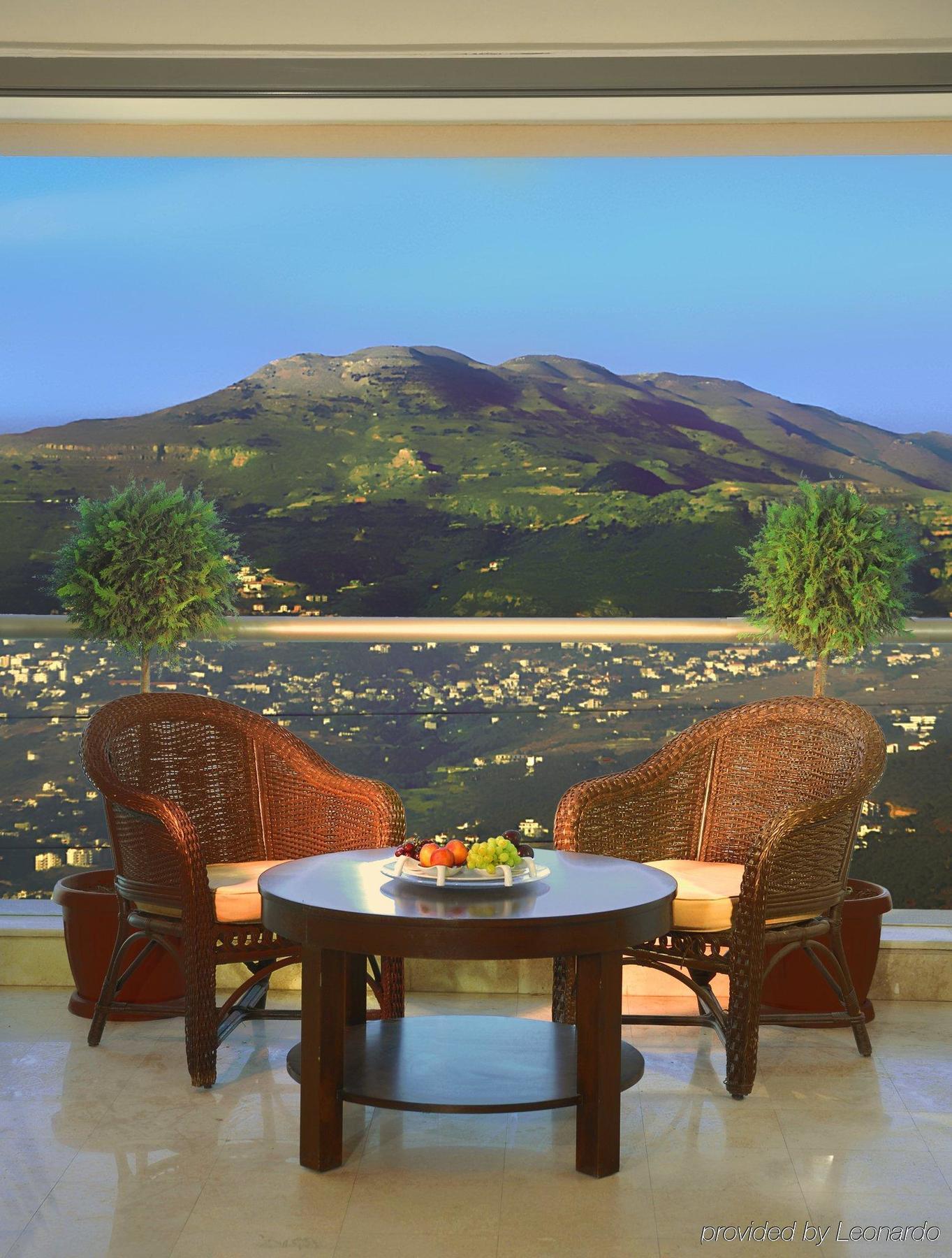 Safir Bhamdoun Hotel Restaurant billede